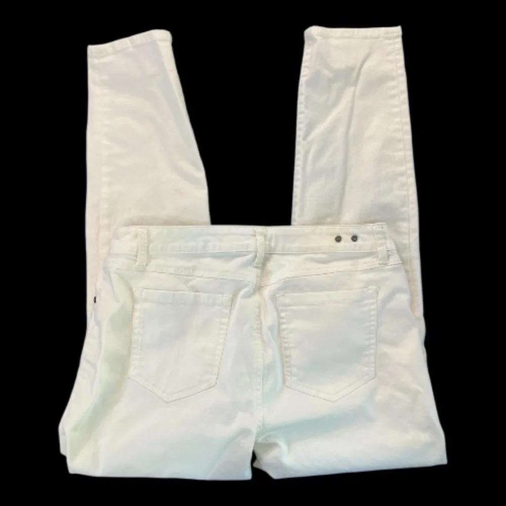 EUC Cabi white denim slimmie jeans – size 10 - Picture 5 of 7